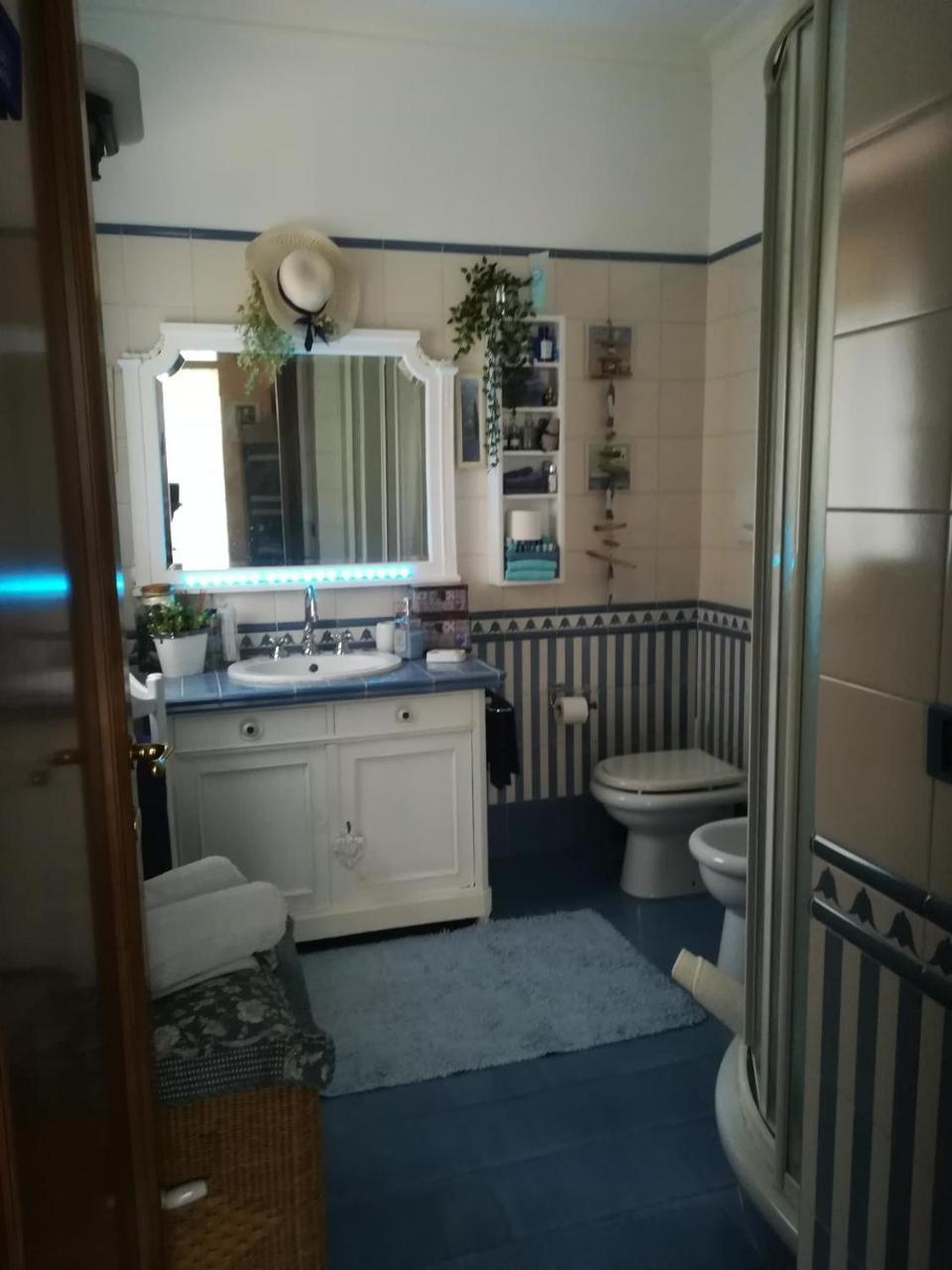 B&B Le Lanterne Casal Palocco Exteriör bild
